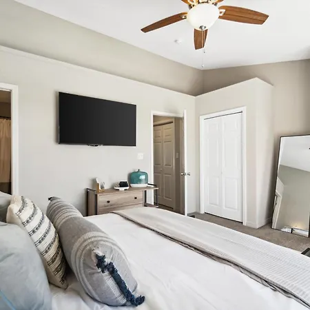 !! New !! 5Min Walk 2 Miramar Beach, Mins To Shopping, Steps To Pool, Patio And Yard, Dog Friendly, 1Gb Wifi Destin Exterior photo